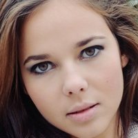 Адріана Нойбауерова Оголені
