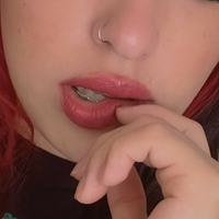 Агата Кікії Оголені