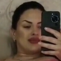 АкамеНері Оголені