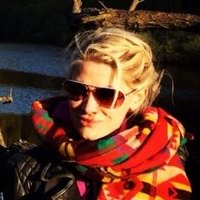 Алана Худ Оголені