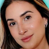 Алана Коул Оголені