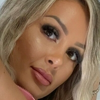 Алексіс Лікс Оголені