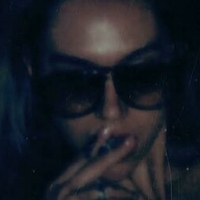 алексисрен Оголені