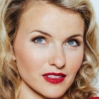 Алісія Ансель Оголені
