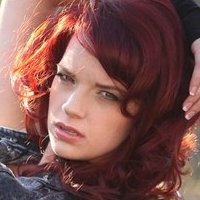 Алісія Марі Кларк Оголені