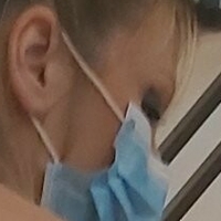 Алісе Аністон Оголені