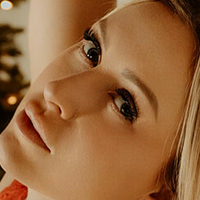 Аманда Макколлум Оголені