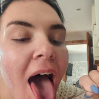 Амазонська Чарлі Фрі Оголені