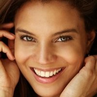 Ана Алвес Оголені