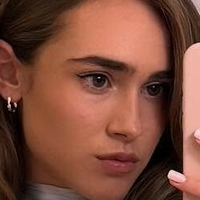 Анастазія Кус Оголені