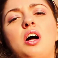 Андреа Прадо Оголені