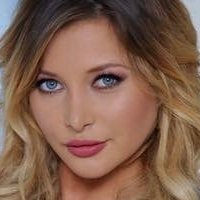Анна Поліна Оголені