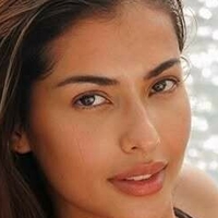 Антонія Порсілд Оголені