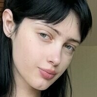 Ешроуз Деніелс Оголені