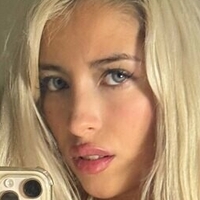 Авріл Нілс Оголені