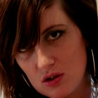 Бед Бодо Оголені