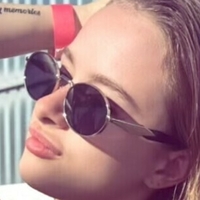 Бандитка Крістіна Оголені