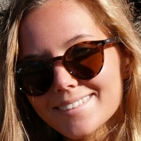 Красивих дівчат торкалися Оголені