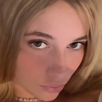 Калі Брунґардт Оголені