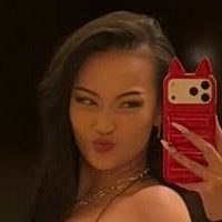 Каліна Лян Оголені