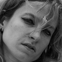 Карміла К Оголені