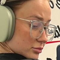 Шарлотт Дж. Коннелл Оголені