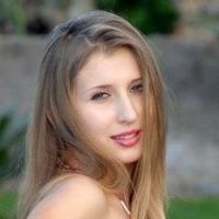 Клаудія Чесла Оголені