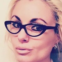 Даяне Азура Оголені