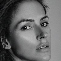 Даніела Камачо Оголені