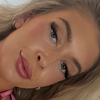 Дарсі Мей Оголені