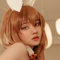 Донна Лолі Оголені