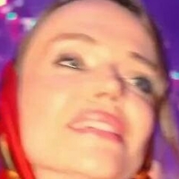 Еджем Каравус Оголені