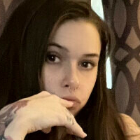 Еффі Петіт Оголені