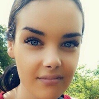 Елене Люсія Амюр Оголені