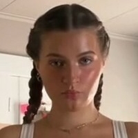 Елла Блю Оголені
