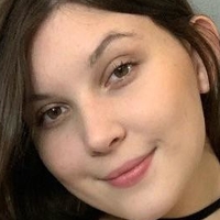 Елла Марі Оголені