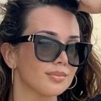 Емін Наджахіч Оголені