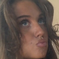 Емілі Бергманн Оголені