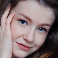 Емілі Блум Оголені