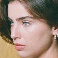 Емілі Рінчіта Оголені