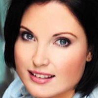 Емілі Роуз Бреннан Оголені