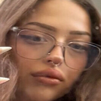 Емма Пісарцик Оголені