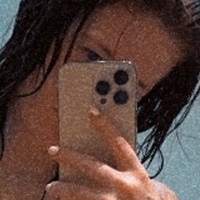 Еммаонтвіч Оголені