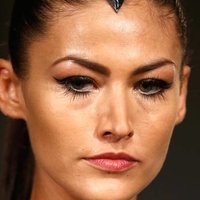 Фіона Ердманн Оголені