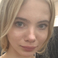 Фрейя Аллан Оголені