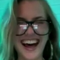 Богиня Емілі Оголені