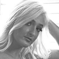 Гейлі Тінгл Оголені