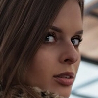 Хана Чоманіова Оголені