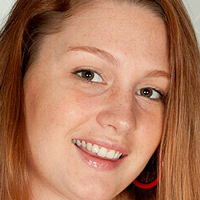 Гармоні Уайт Оголені