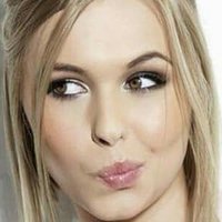 Іга Вирваль Оголені